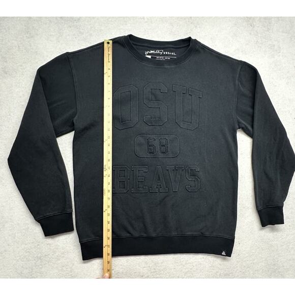 Oregon State Beavers Sweatshirt Womens XL Black Embossed 3D Logo OSU - Picture 2 of 6